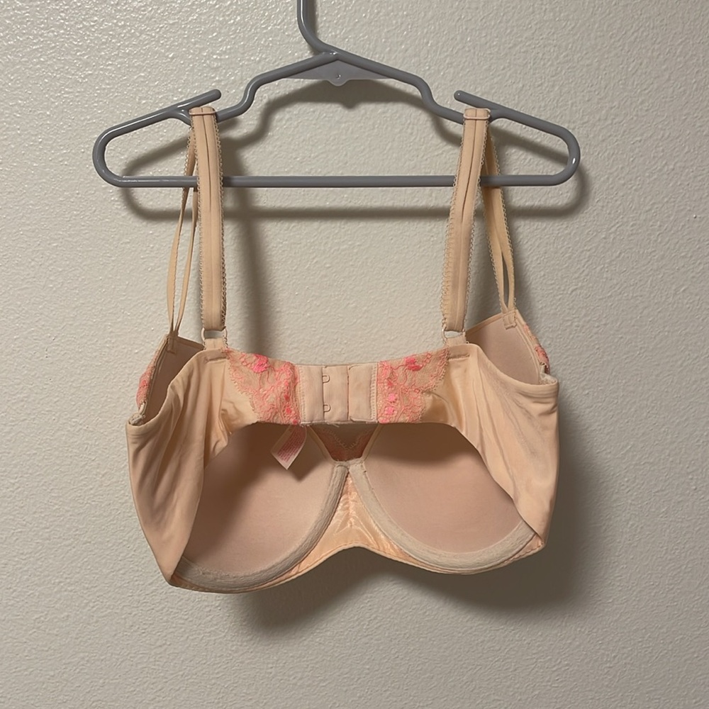 NWT Victoria’s Secret Bra 34DD - Picture 4 of 4